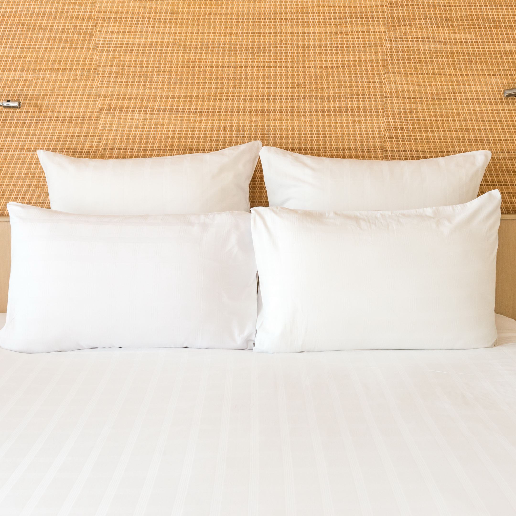 Down Surround & Eco-Smart Pillow Combo Packung (enthält 2 Kissen)