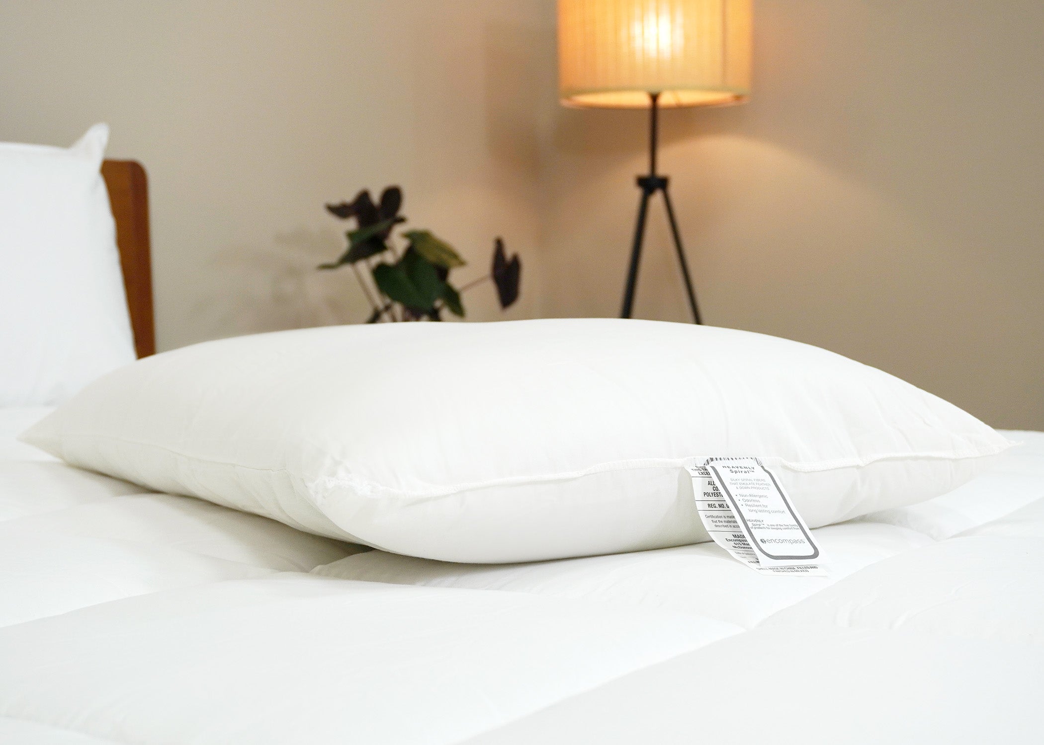 Die Kissenfabrik Housekeeper's Choice Himmlisches Spiral Kissen - Featured bei Many Borgata Hotel Casino & Spa<sup>®</sup>