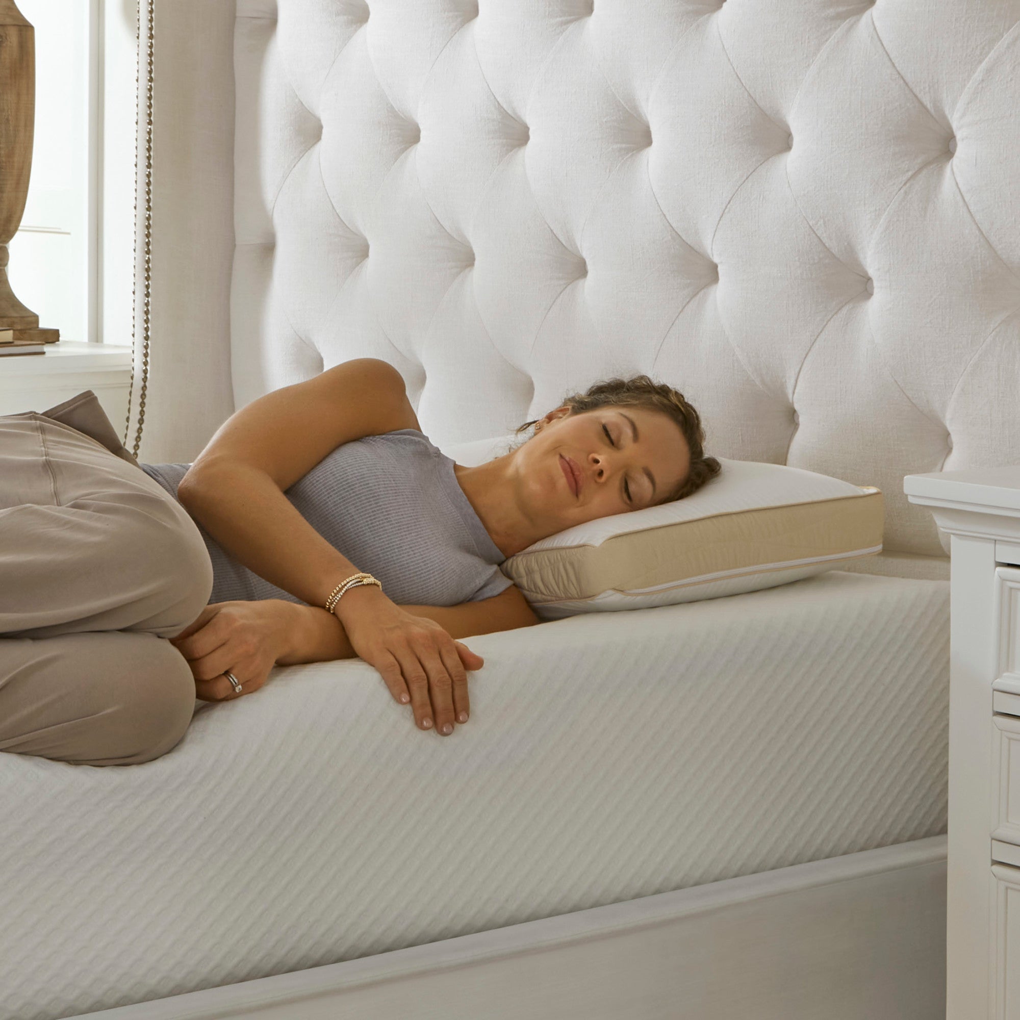 La-Z-Boy Hybrid Bliss Memory Foam Pillow