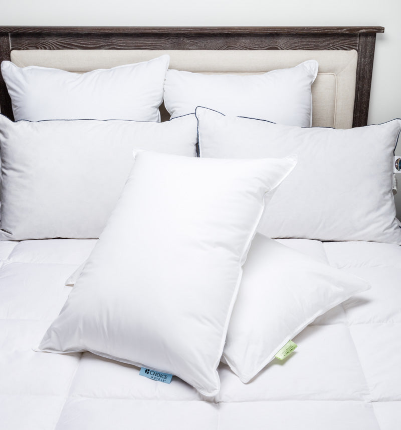 Choice Hotels® Soft and Firm Polyester Pillow Combo Packung (enthält 2 Kissen)