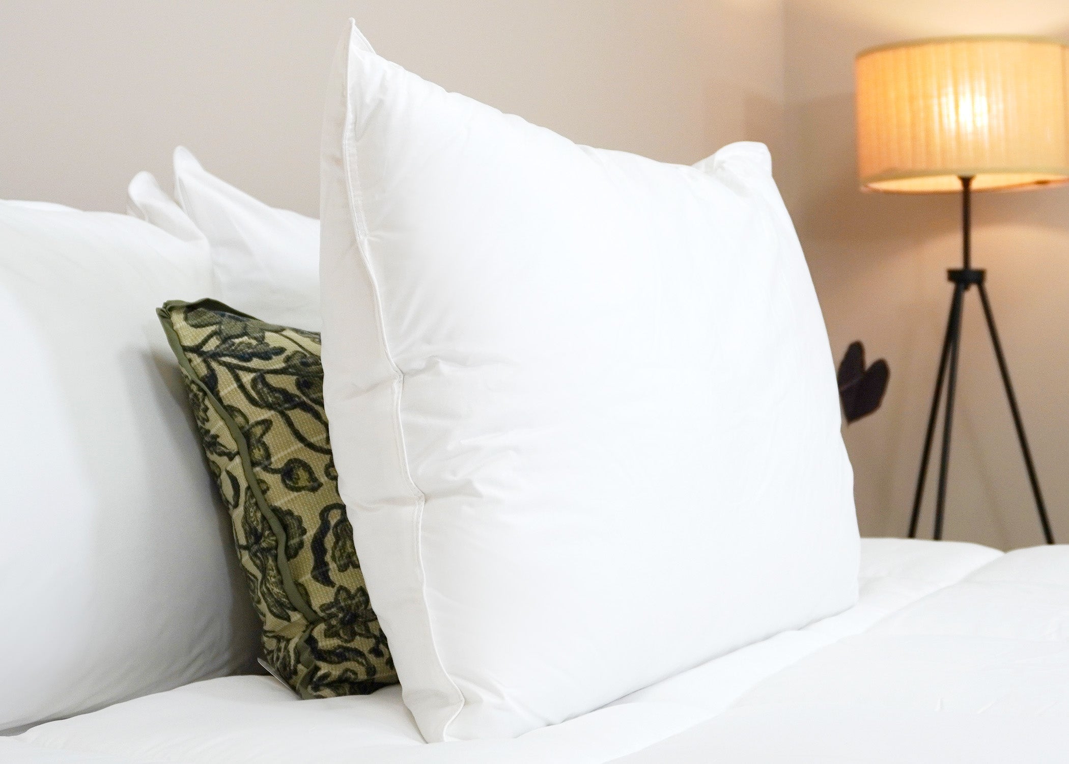 Dream Escape Down Alternative Pillow Früher Dream Essence