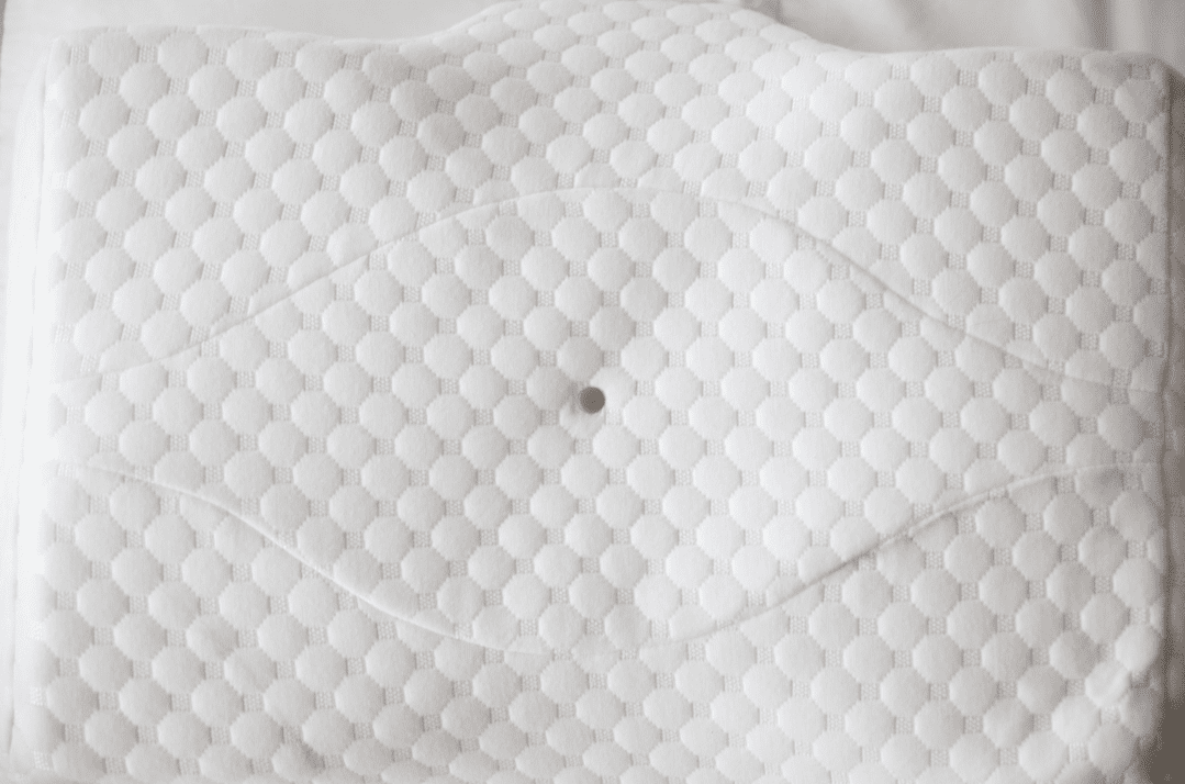 Opulenz Cervical Memory Foam Pillow | Anti-Falten und Anti-Aging Kissenbezug enthalten