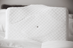 Opulenz Cervical Memory Foam Pillow | Anti-Falten und Anti-Aging Kissenbezug enthalten