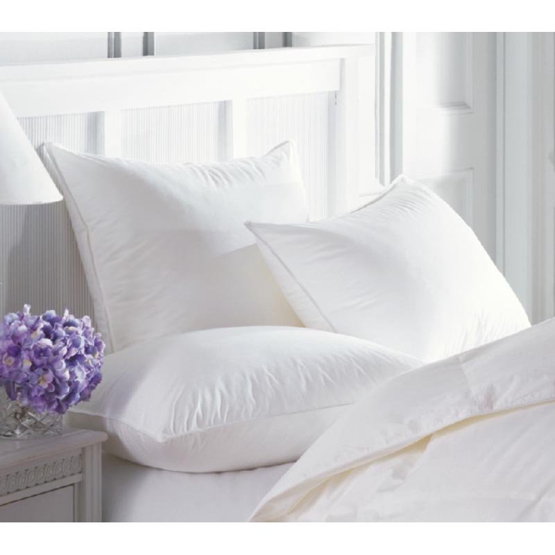 Pillow Factory Comfort Down Pillow, ausgestellt in La Quinta Inns